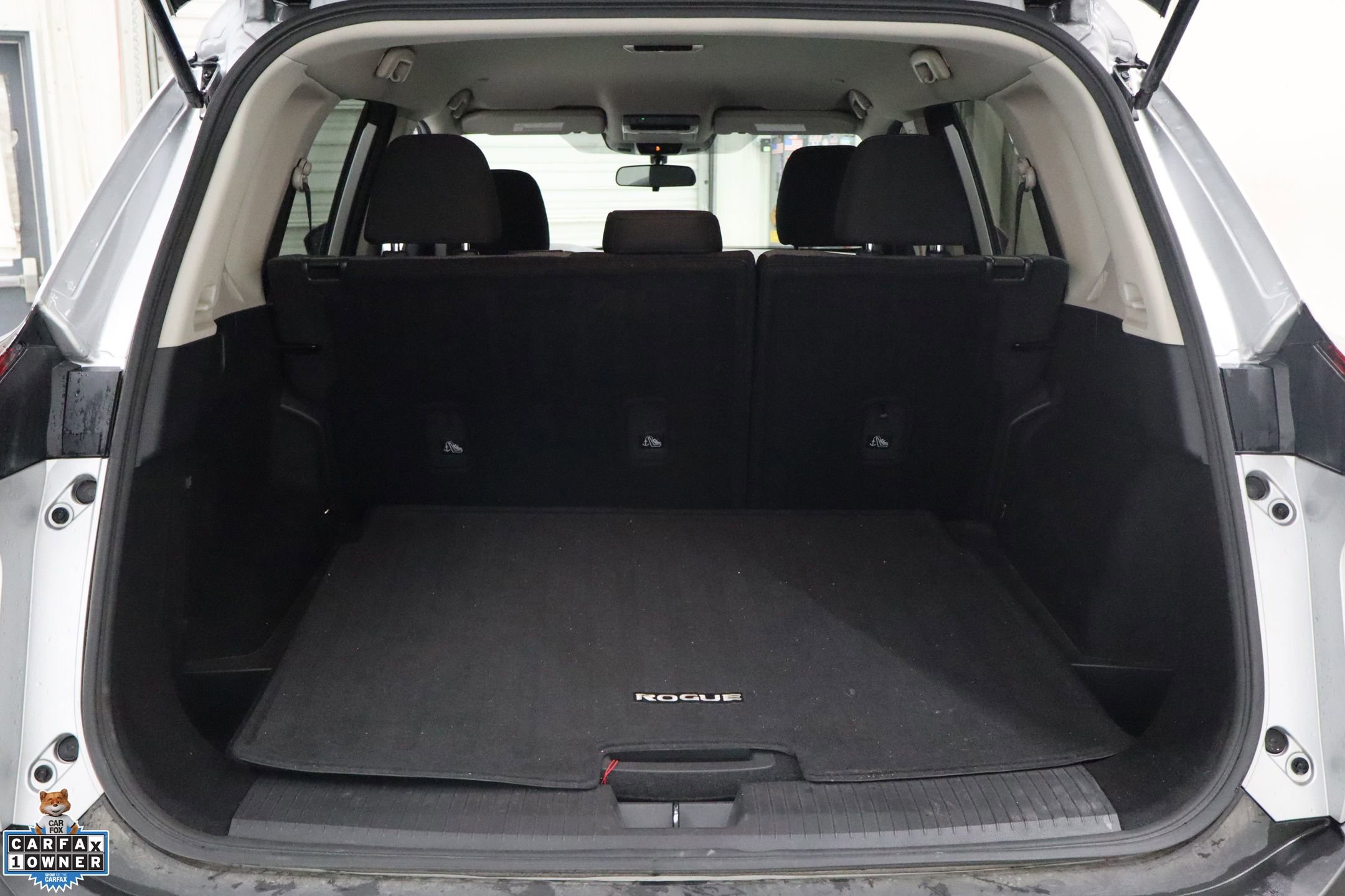 Used 2023 Nissan Rogue SV image 27