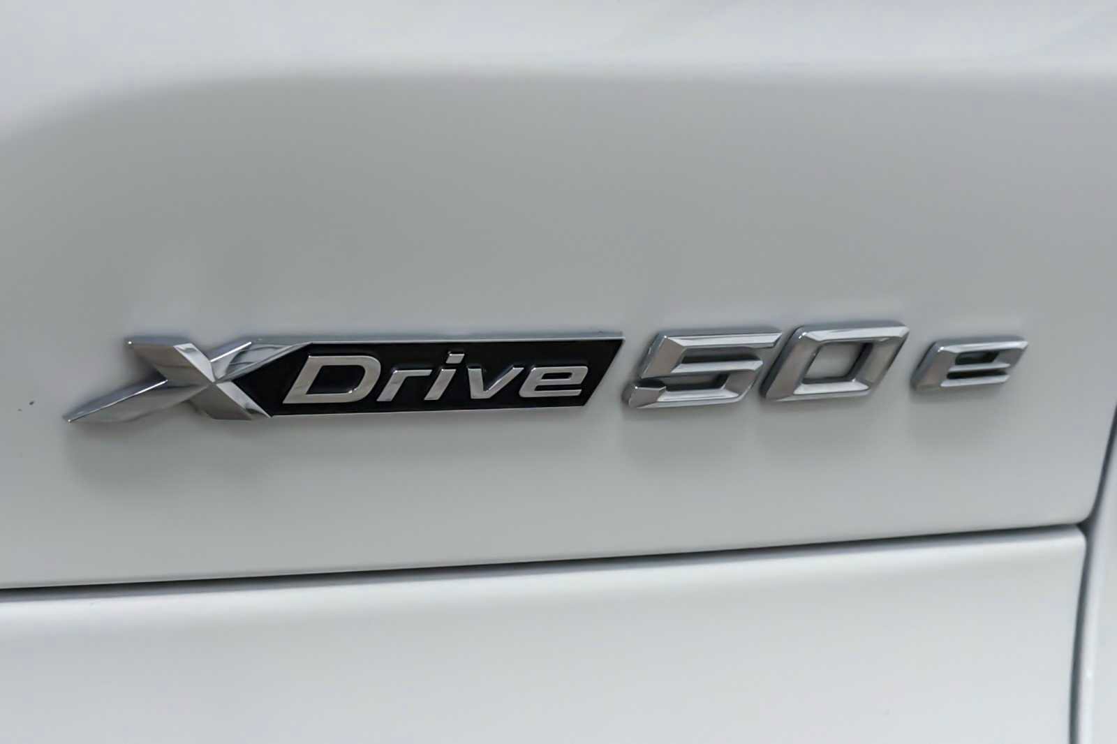 Used 2024 BMW X5 xDrive50e image 28