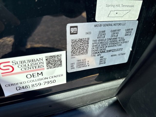 Used 2023 GMC Acadia SLT w/ LPO, Floor Liner Package image 26