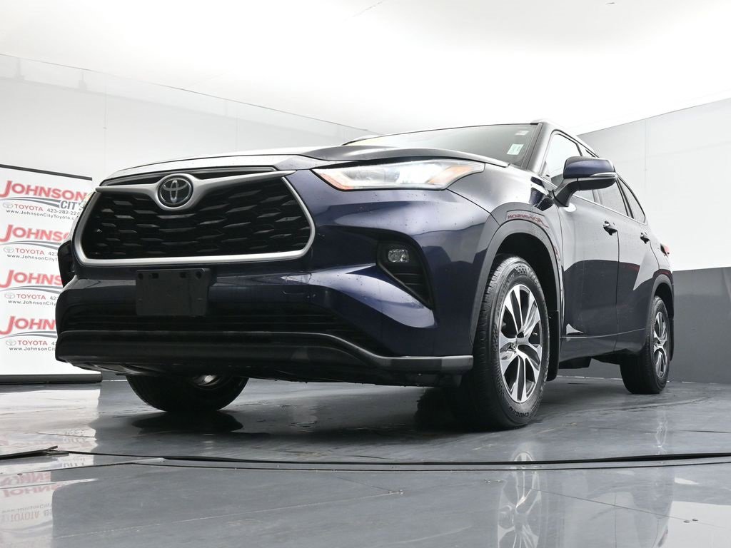 Used 2020 Toyota Highlander XLE image 37