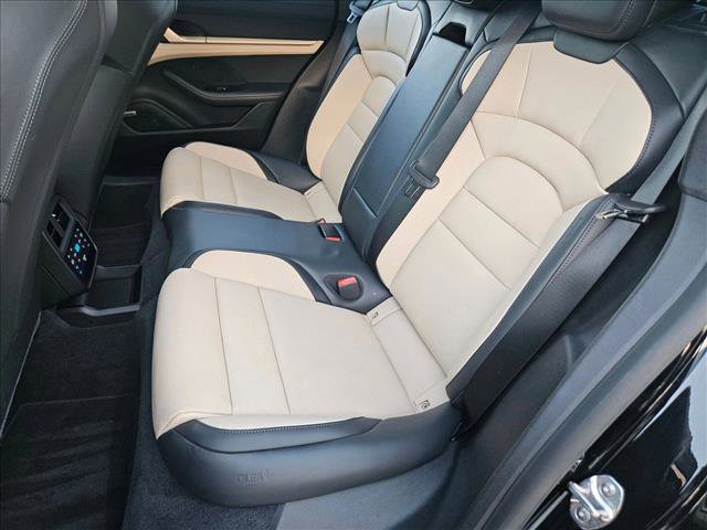 Used 2025 Porsche Taycan 4S image 18