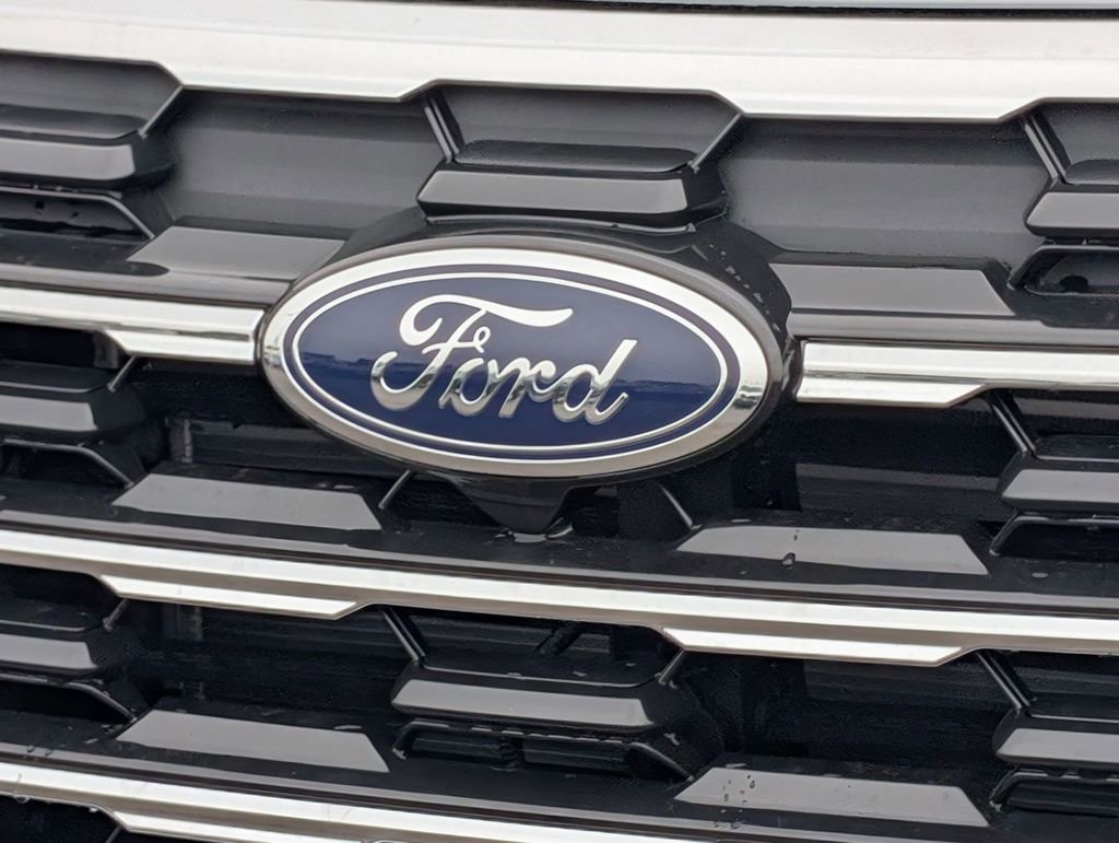 New 2026 Ford Explorer Active w/ Active Comfort Package image 13