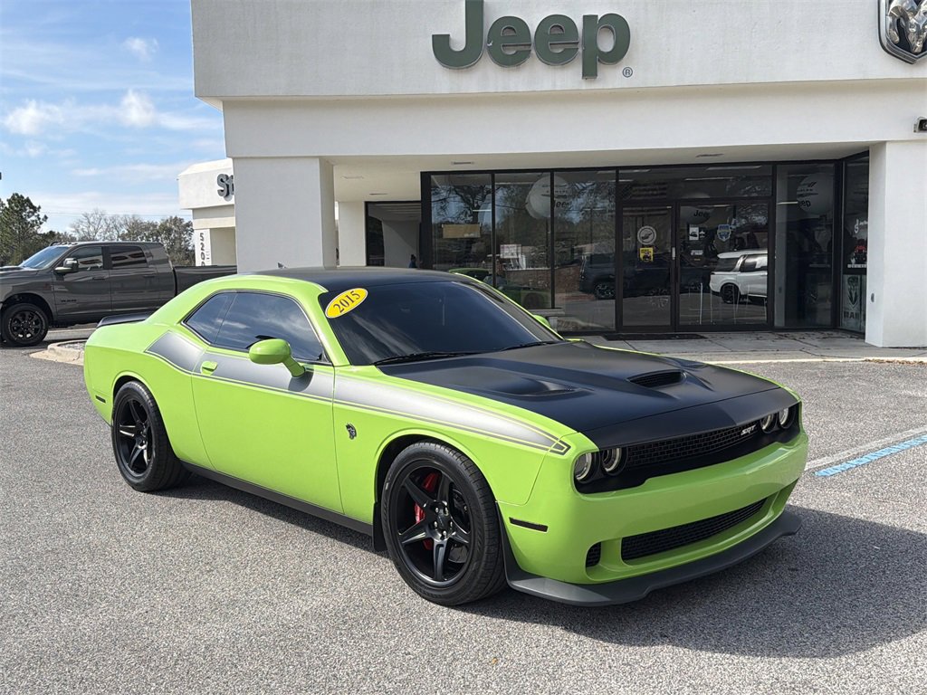 Used 2015 Dodge Challenger SRT Hellcat image 2