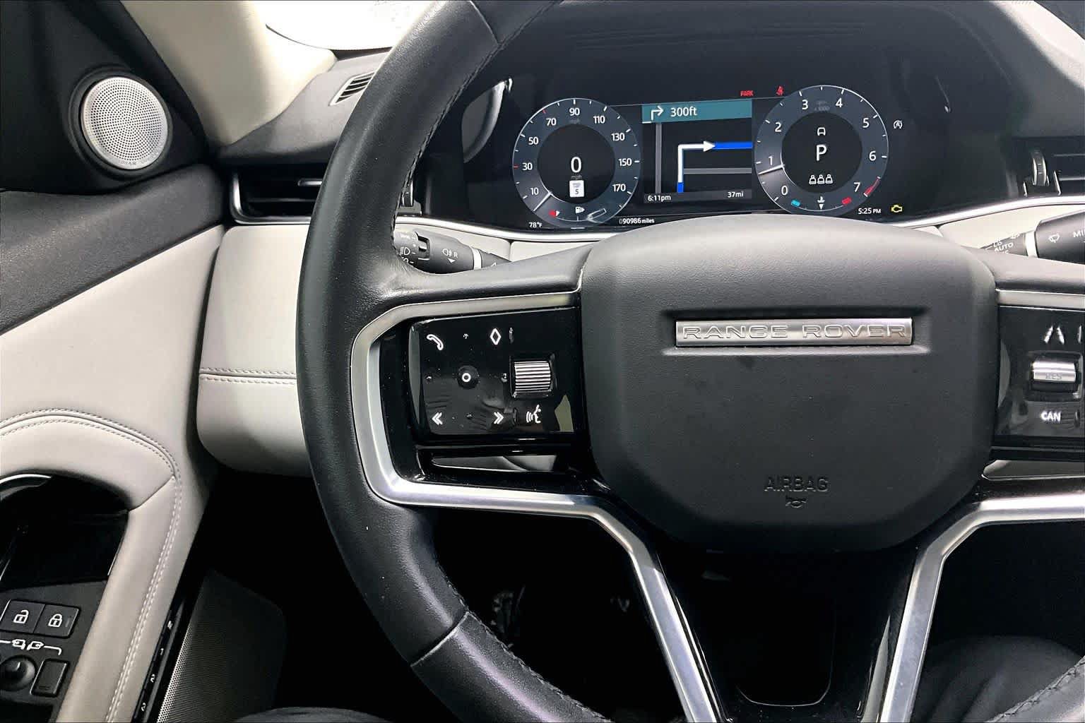 Used 2023 Land Rover Range Rover Evoque SE AWD/4WD image 21