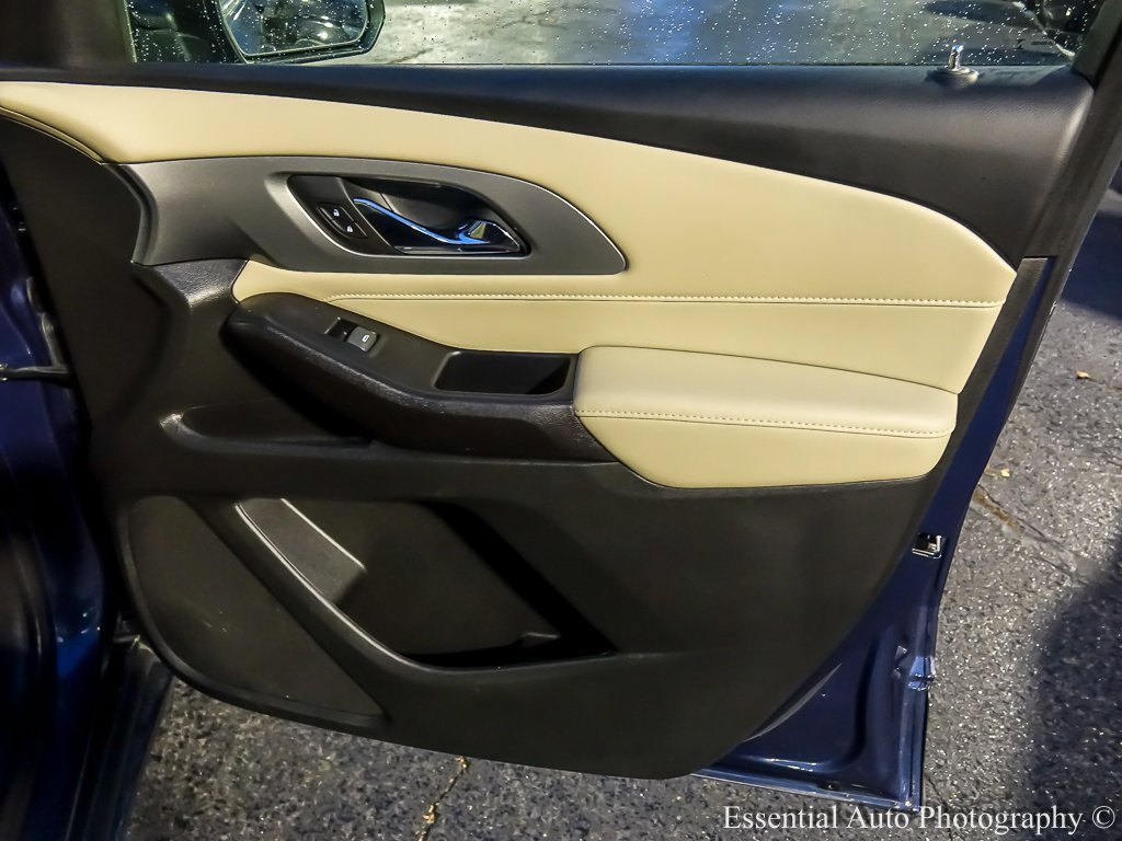 Used 2023 Chevrolet Traverse LS w/ Safety Package image 31