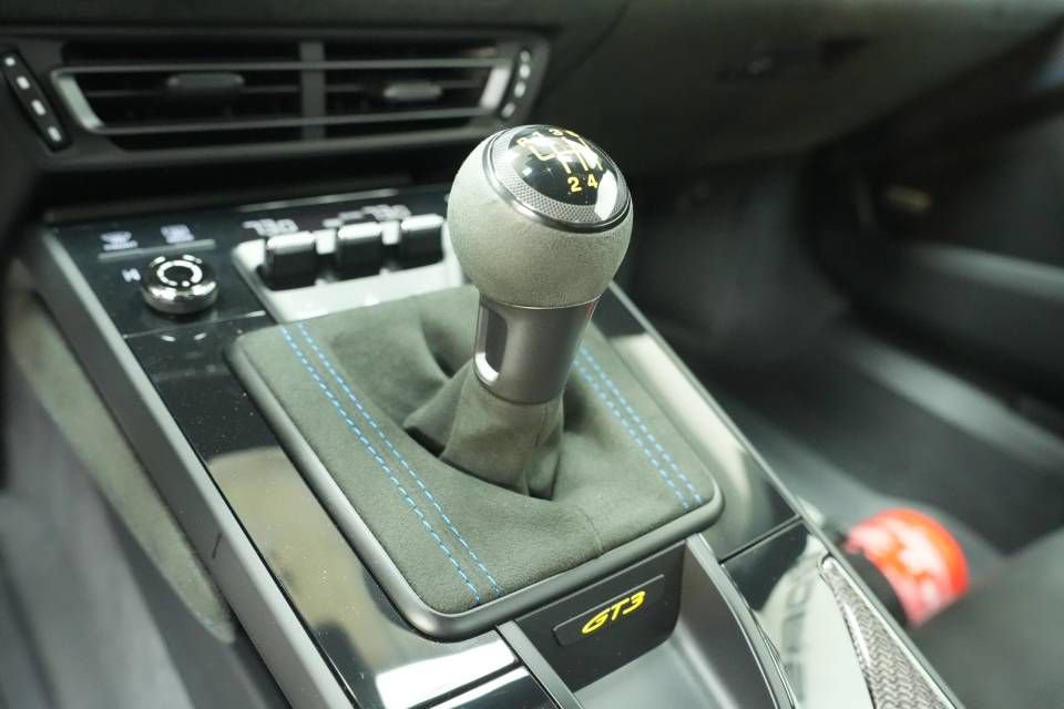 Used 2022 Porsche 911 GT3 RWD image 25