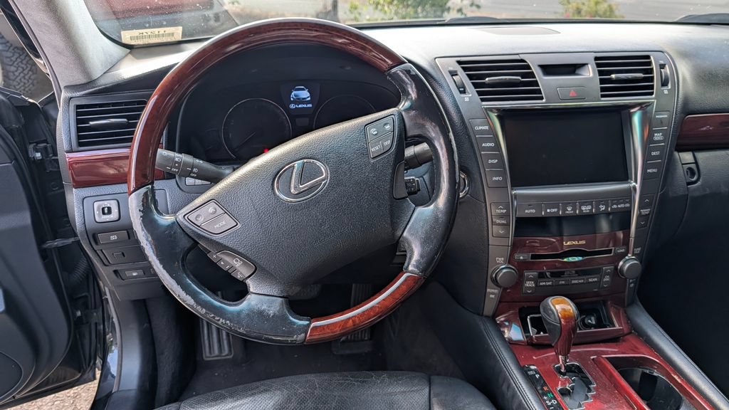 Used 2007 Lexus LS 460 L RWD image 3