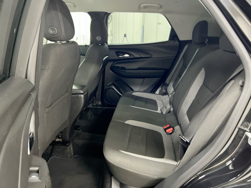 Used 2025 Chevrolet TrailBlazer LT AWD/4WD image 22