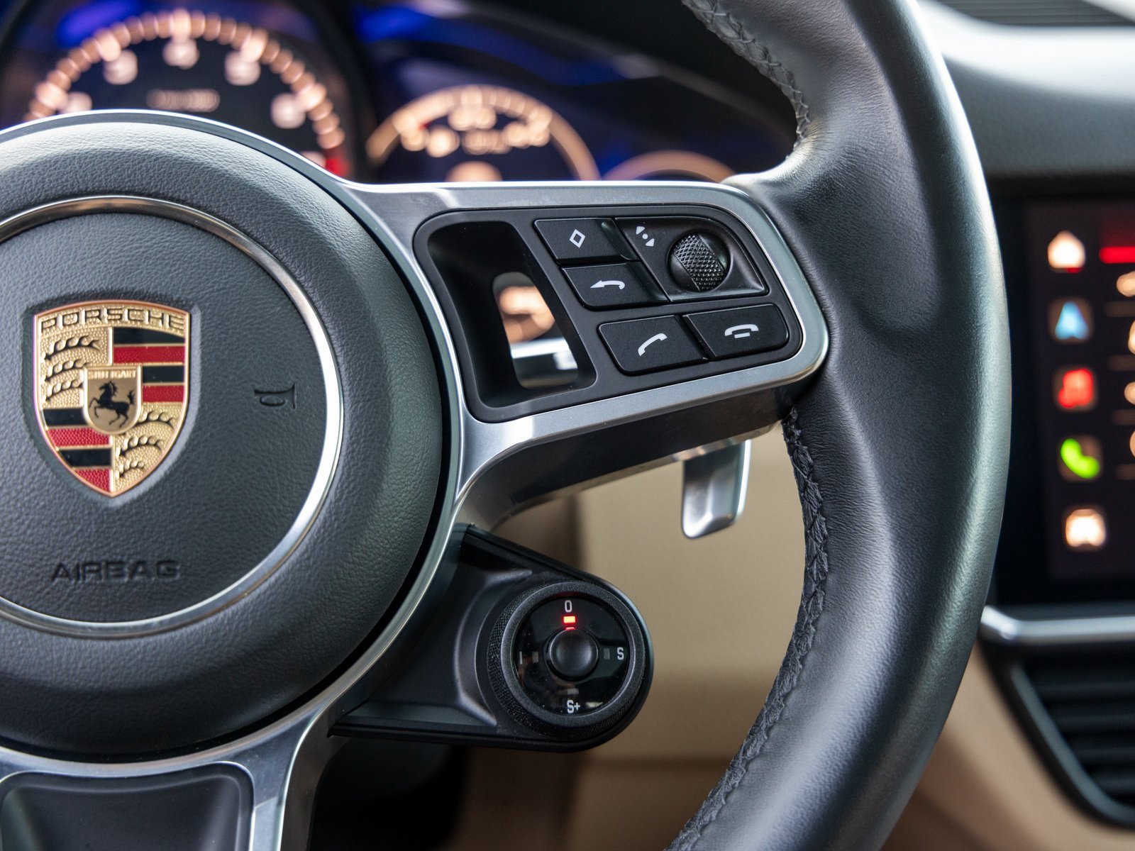 Certified 2023 Porsche Cayenne S image 31