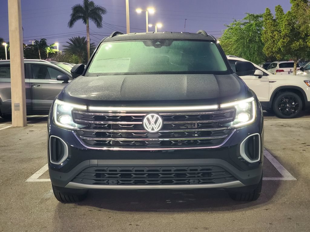 New 2026 Volkswagen Atlas SE FWD image 2