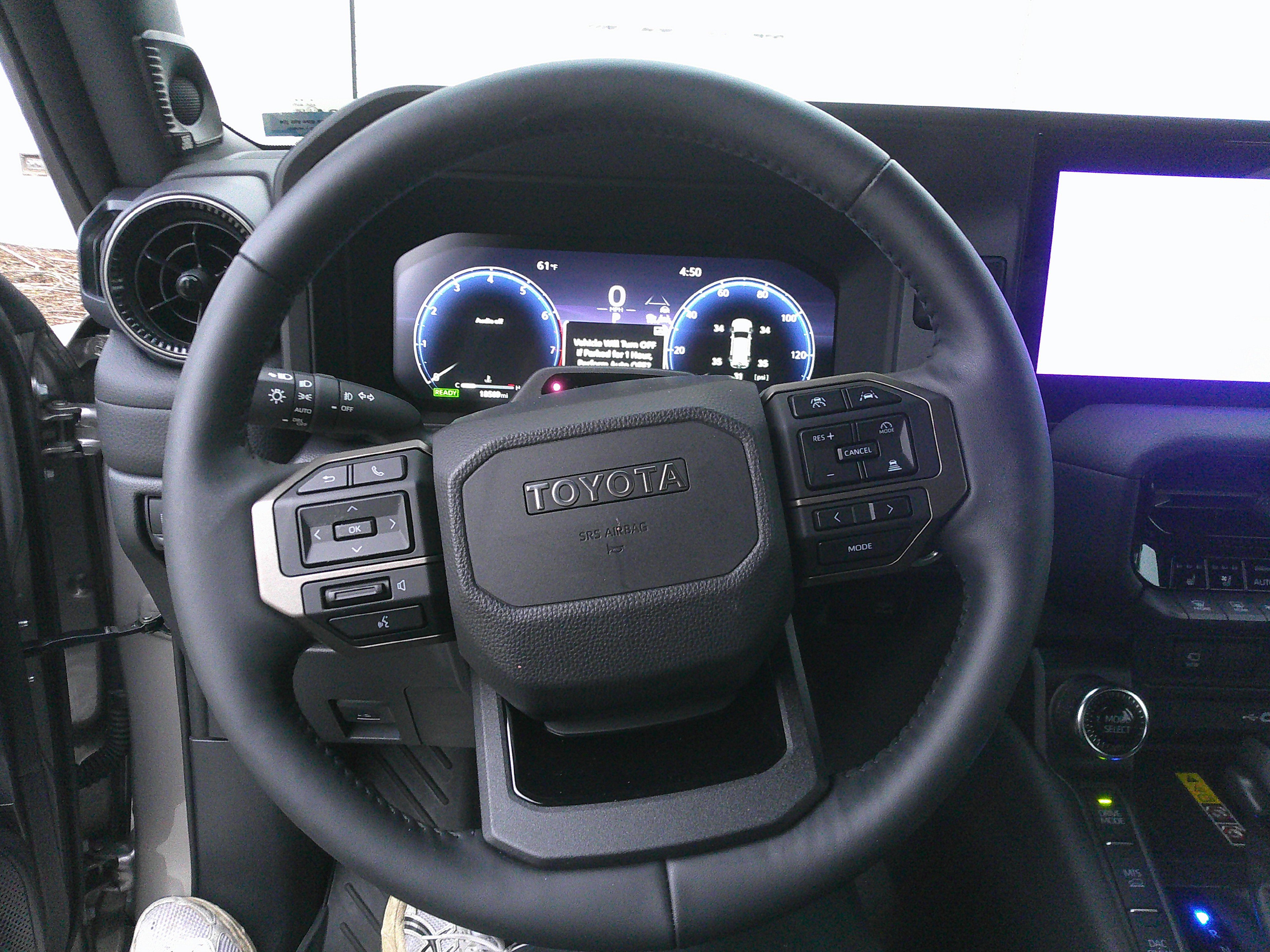 Used 2025 Toyota Land Cruiser image 17