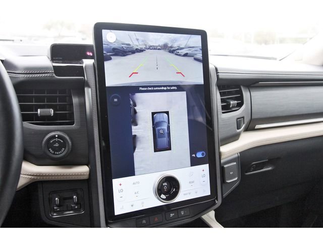 Used 2023 Ford Expedition Platinum image 24