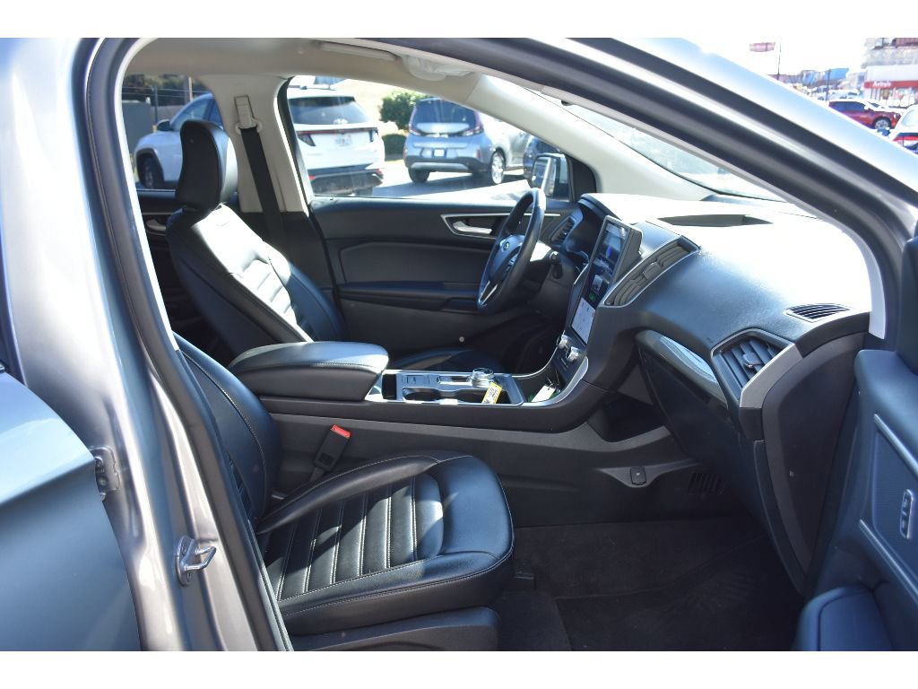 Used 2023 Ford Edge SEL image 13