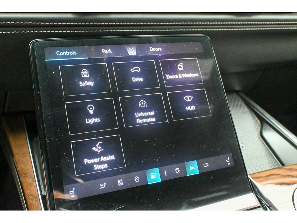 New 2025 Cadillac Escalade Sport Platinum w/ LPO, ONYX Package AWD/4WD image 37