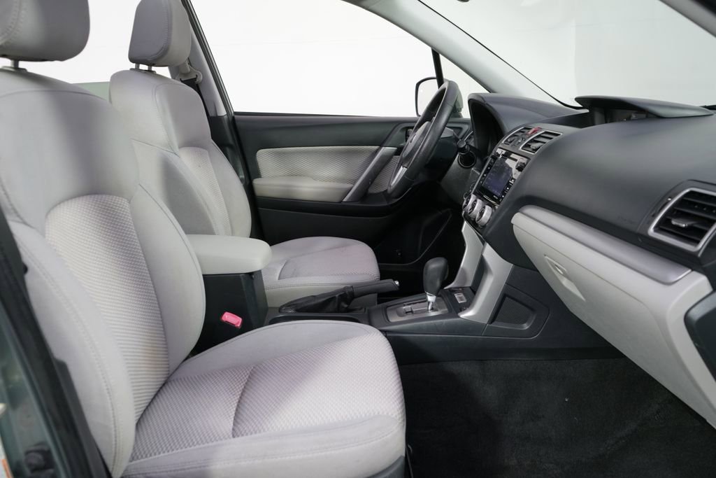 Used 2018 Subaru Forester 2.5i Premium AWD/4WD image 16
