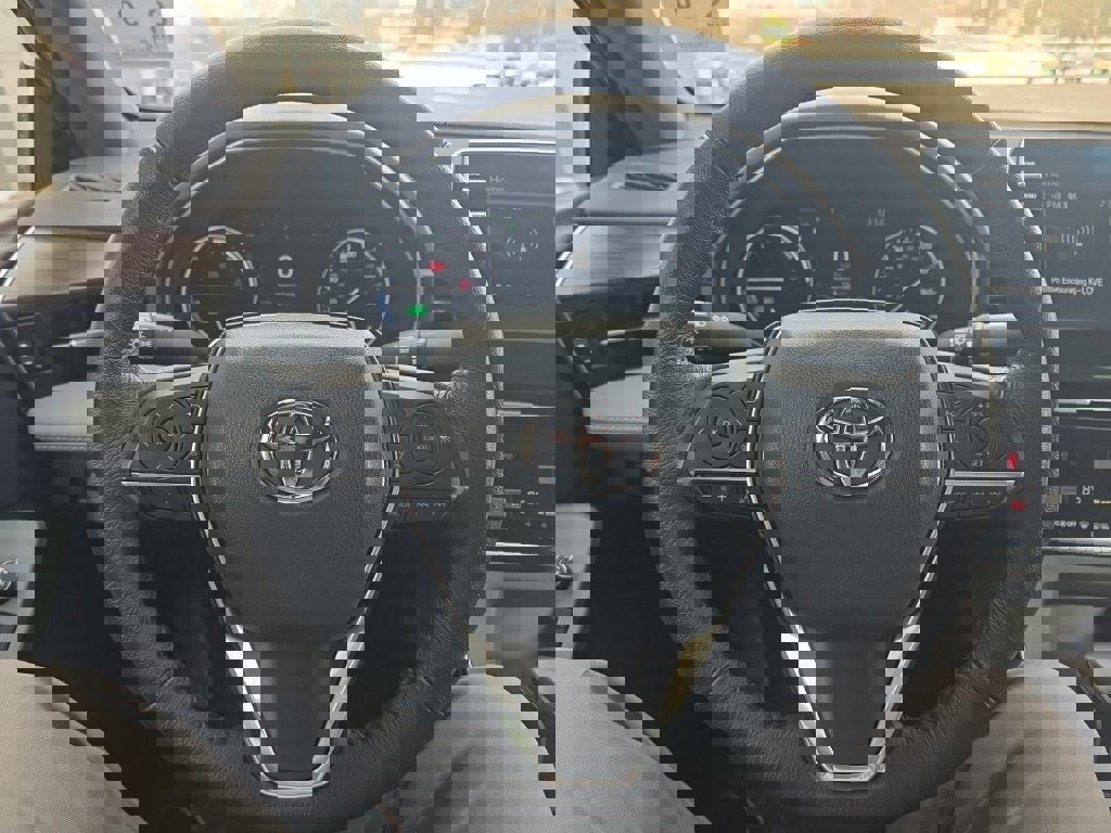 Certified 2021 Toyota Avalon XLE image 18