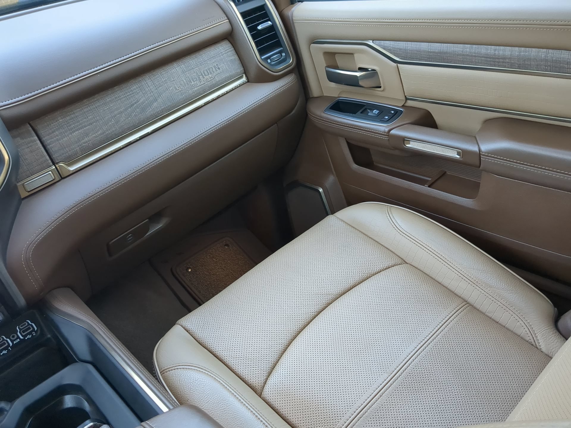 Used 2024 RAM 2500 Limited w/ Safety Group AWD/4WD image 53