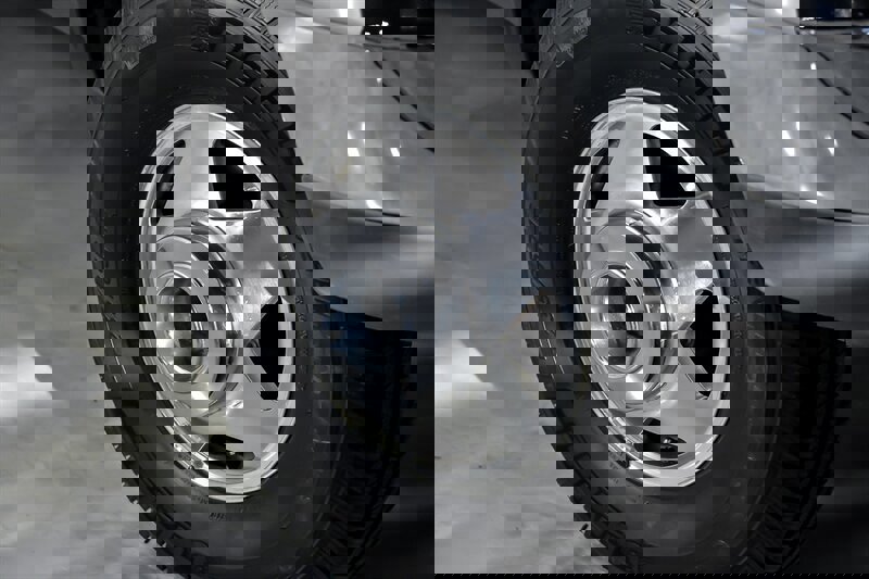 Used 2000 Ford F350 Lariat image 3