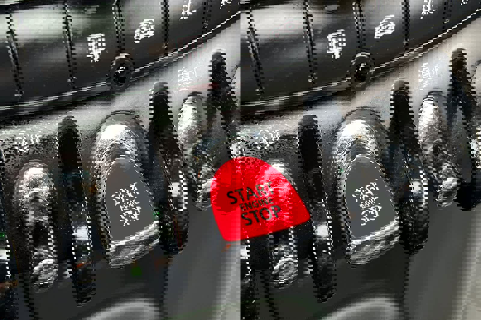 Used 2020 MINI Cooper 2-Door Hardtop image 24