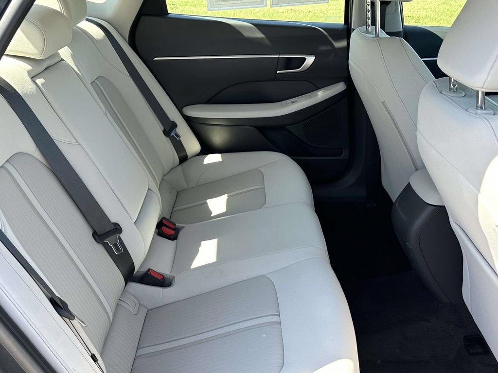 Certified 2024 Hyundai Sonata SEL w/ Convenience Package FWD image 11