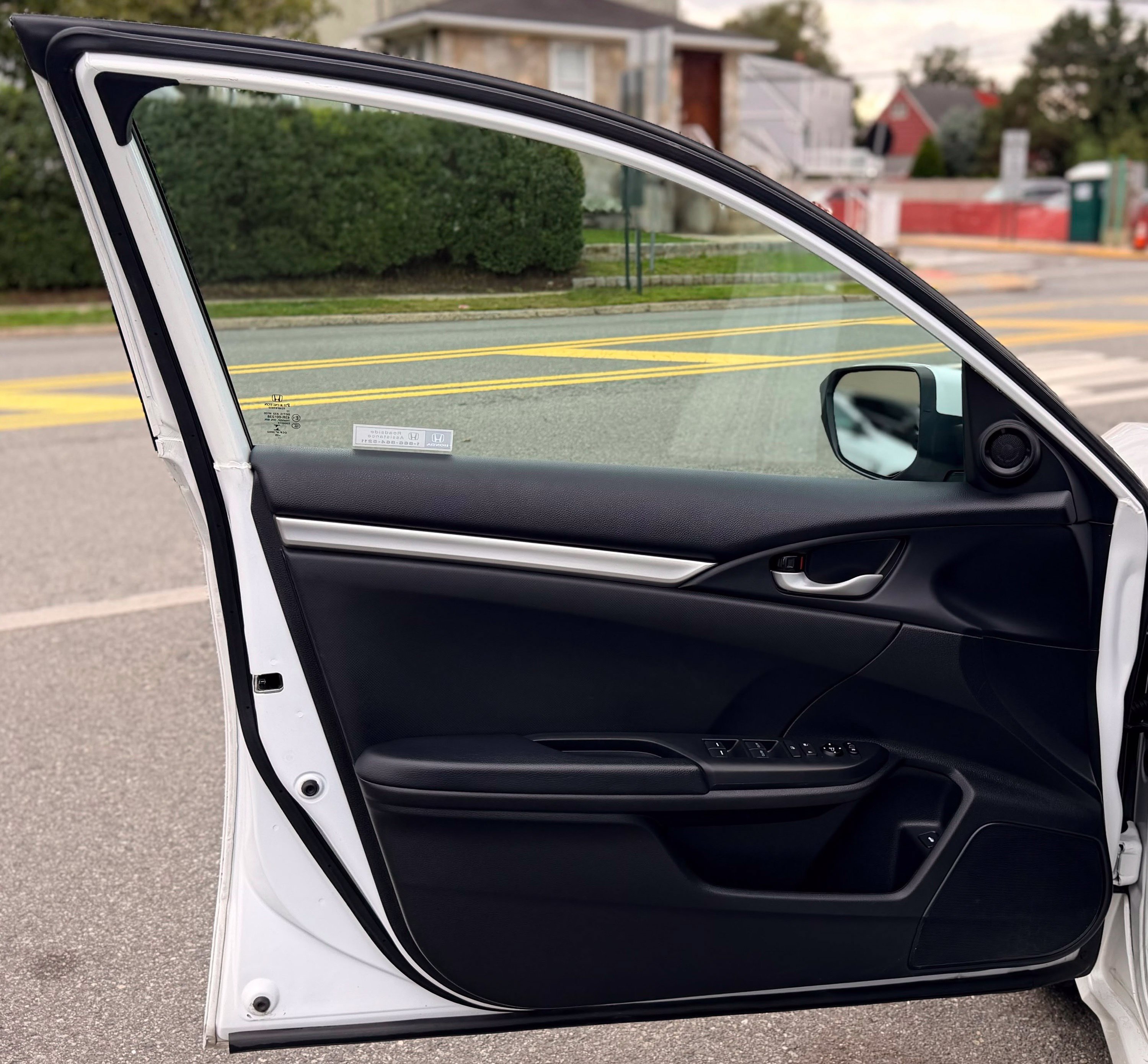 Used 2020 Honda Civic Sport image 11