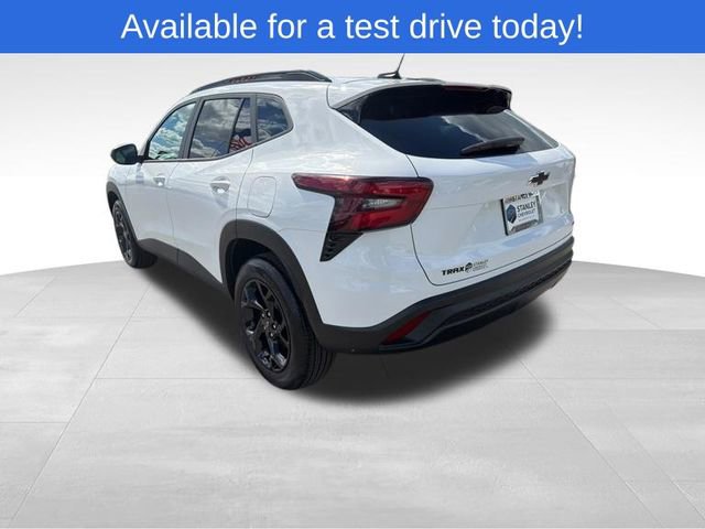 New 2026 Chevrolet Trax LT FWD image 3