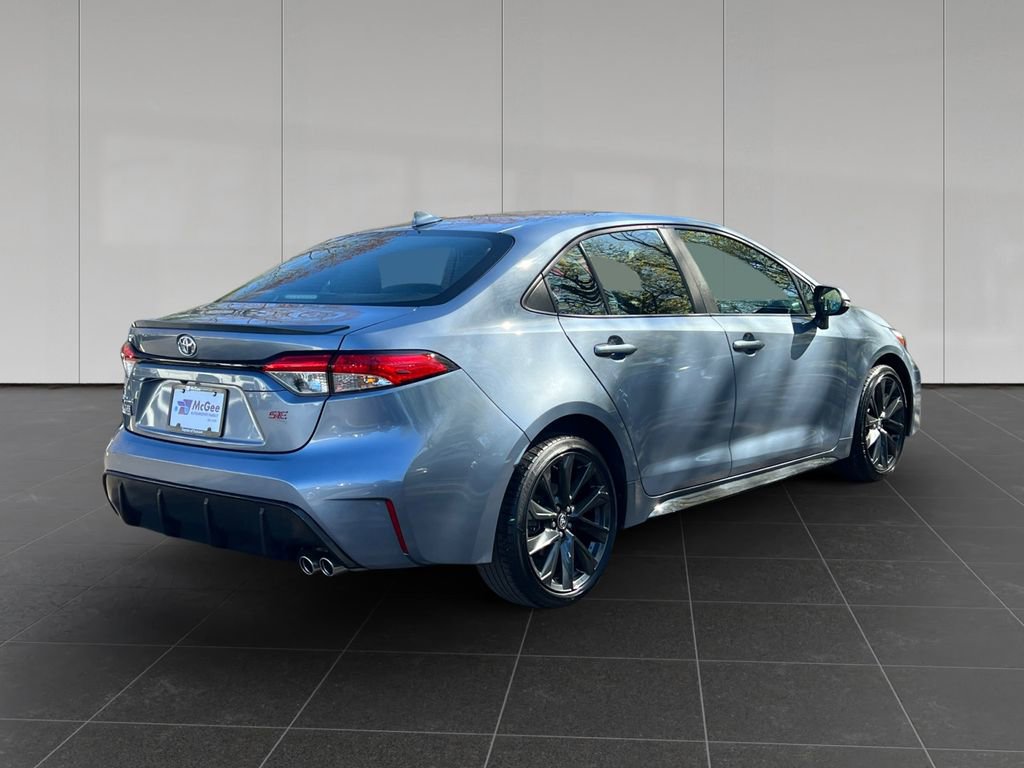 Used 2023 Toyota Corolla SE FWD image 5