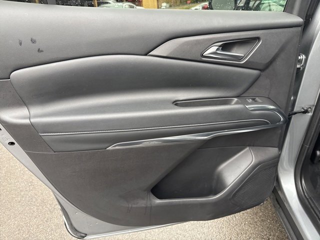 Used 2025 Chevrolet Traverse LT image 18