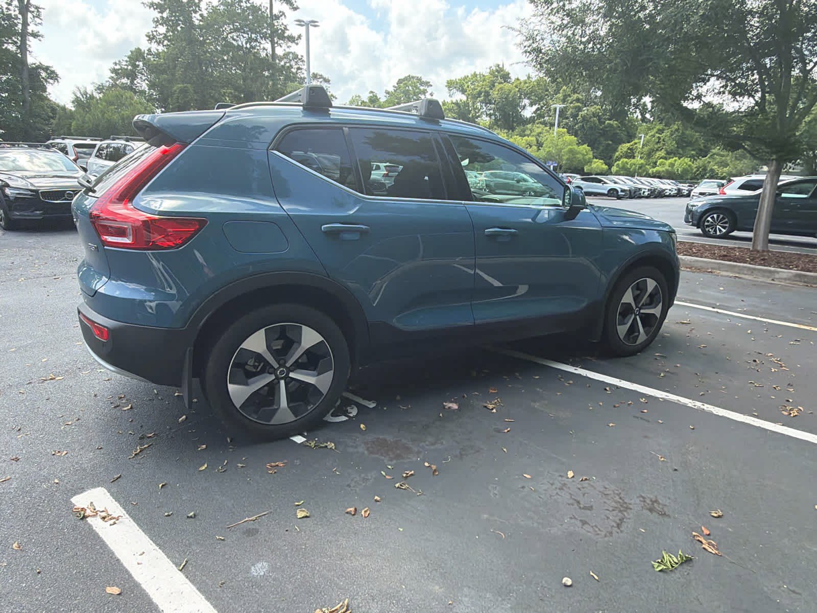 Certified 2023 Volvo XC40 B5 Plus w/ Climate Package AWD/4WD image 16