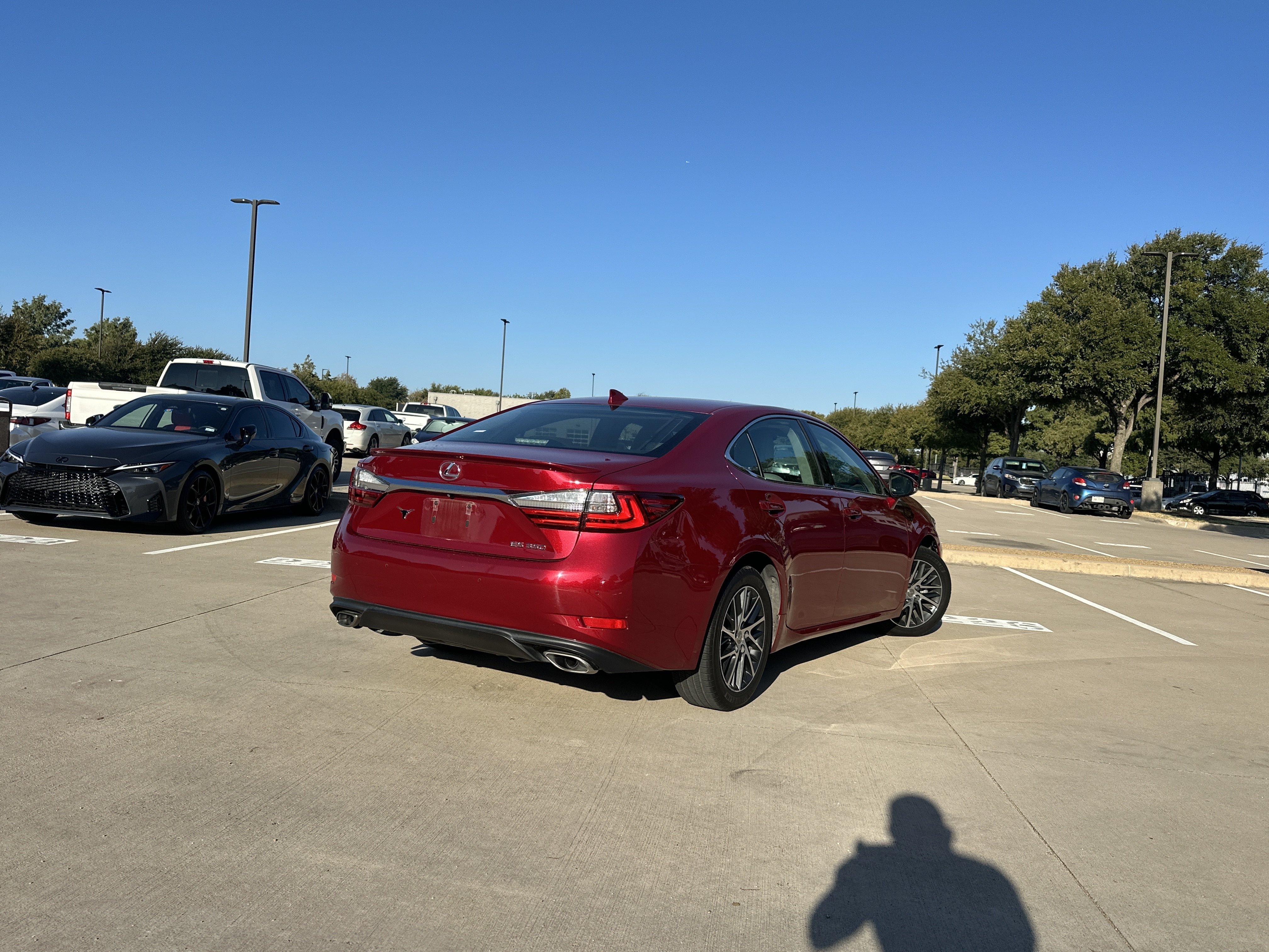 Used 2016 Lexus ES 350 w/ Luxury Package w/Wood Trim FWD image 2