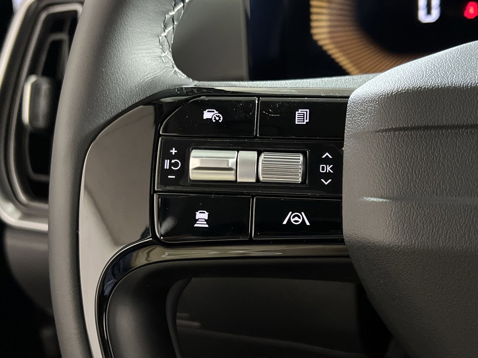 New 2026 Kia Sorento S image 30