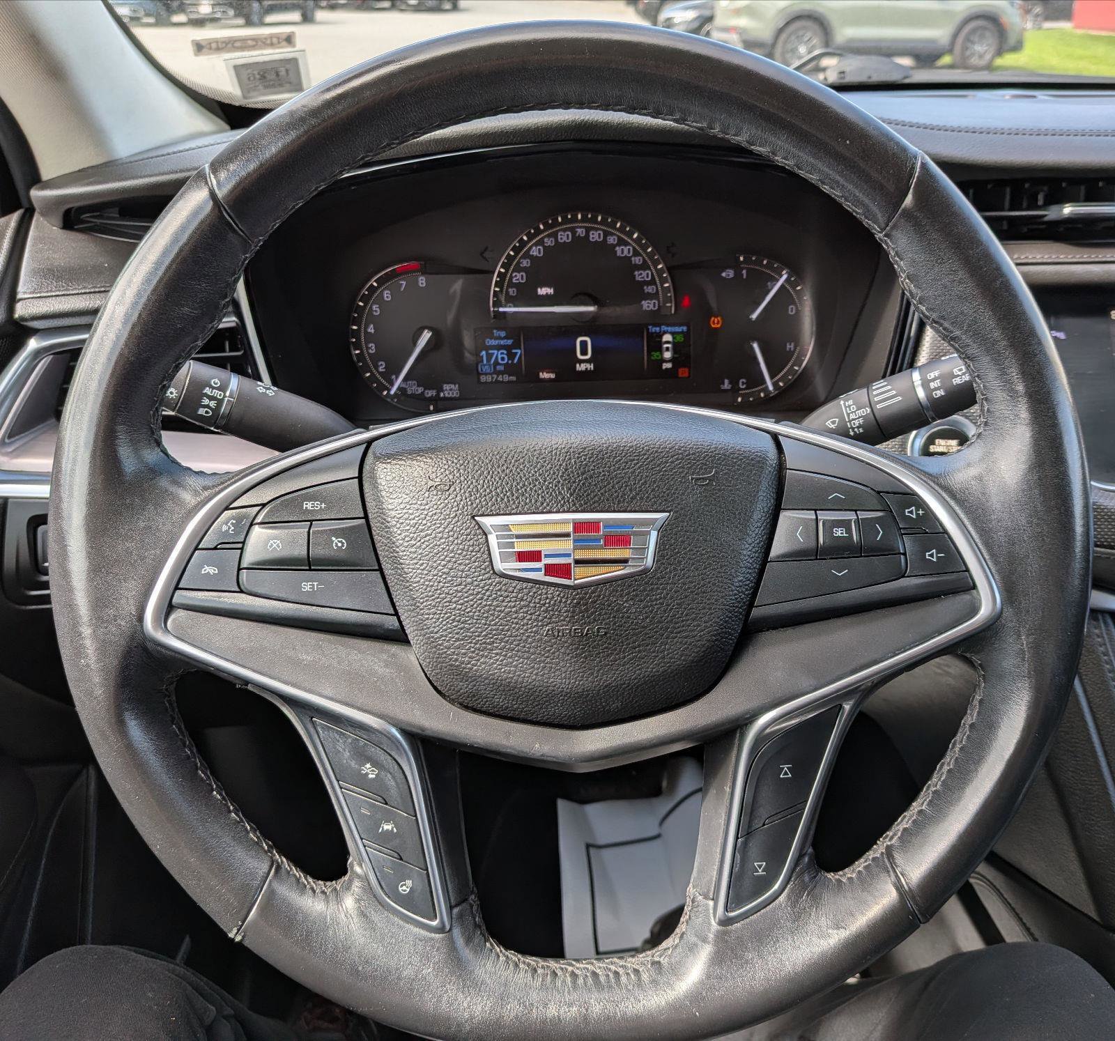 Used 2017 Cadillac XT5 Luxury w/ Driver Awareness Package AWD/4WD image 16
