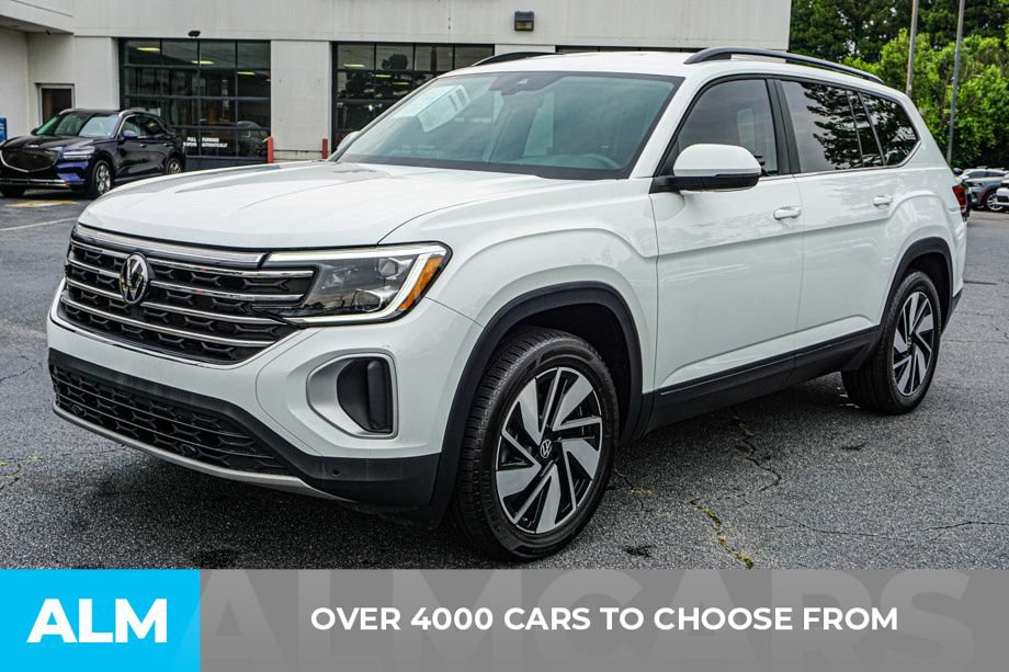 Used 2025 Volkswagen Atlas SE FWD image 2