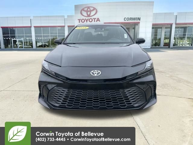 Used 2025 Toyota Camry SE image 27