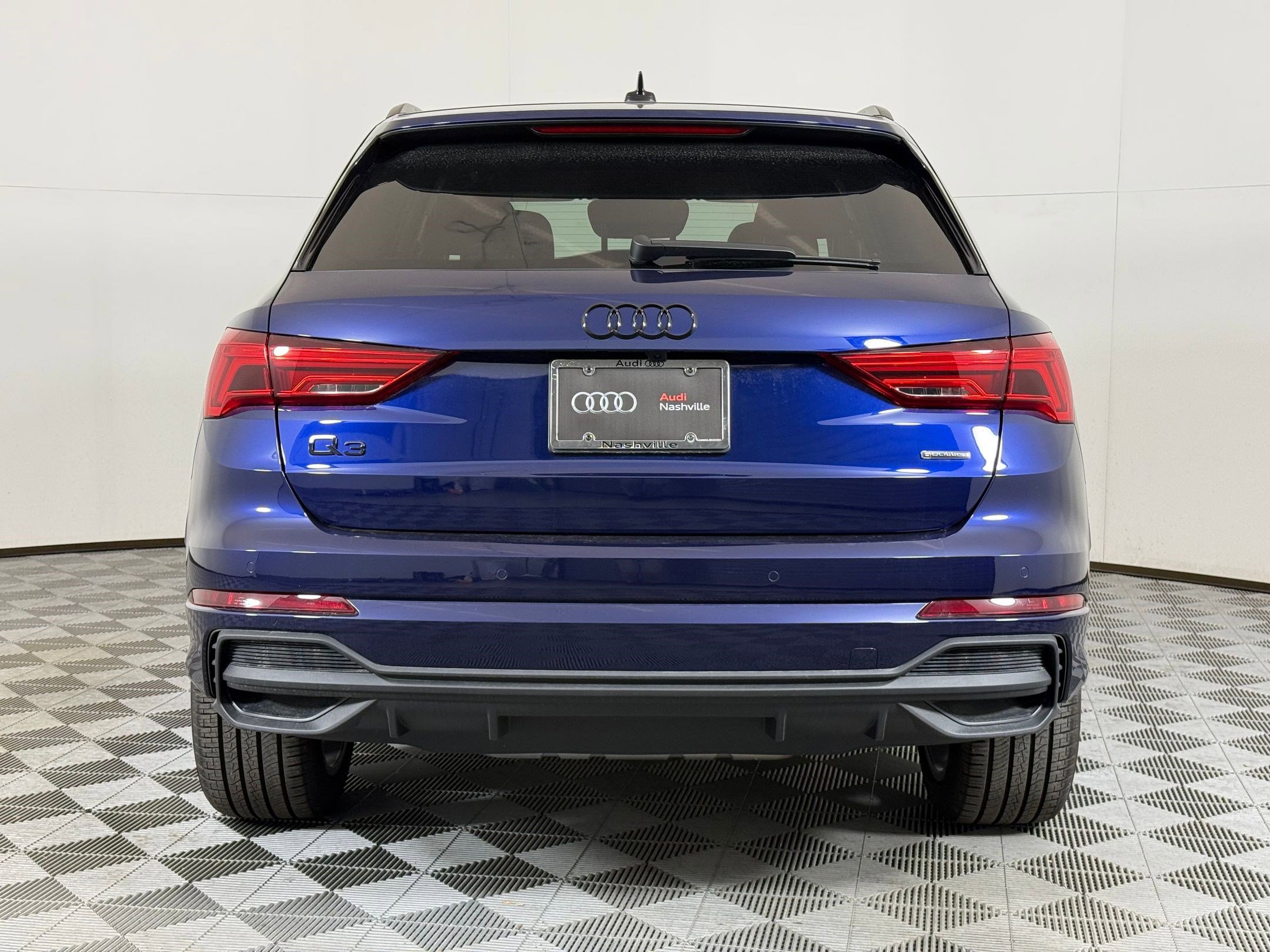New 2025 Audi Q3 2.0T Premium image 10