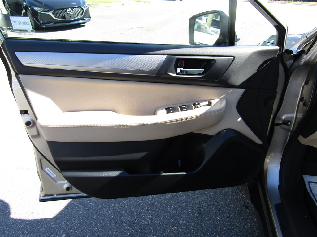 Used 2015 Subaru Outback 2.5i Premium AWD/4WD image 14