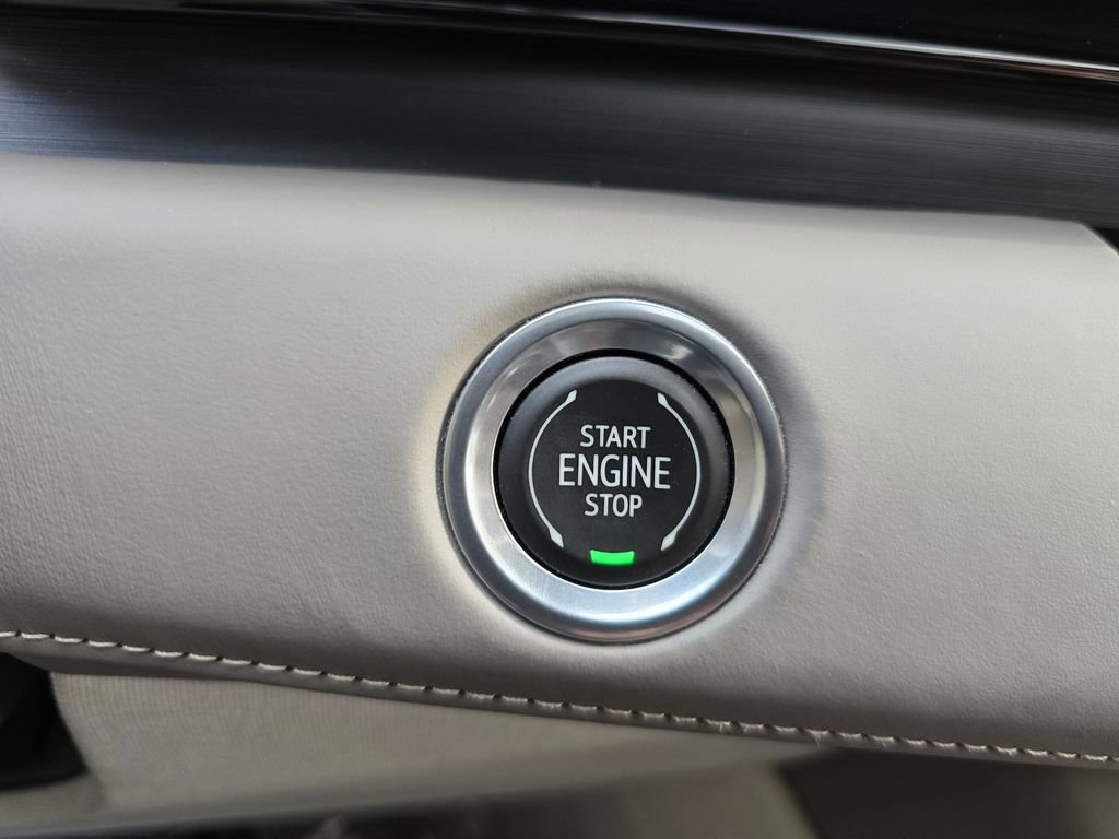 Used 2023 Cadillac Escalade Premium Luxury Platinum w/ LPO, Radiant Package AWD/4WD image 36