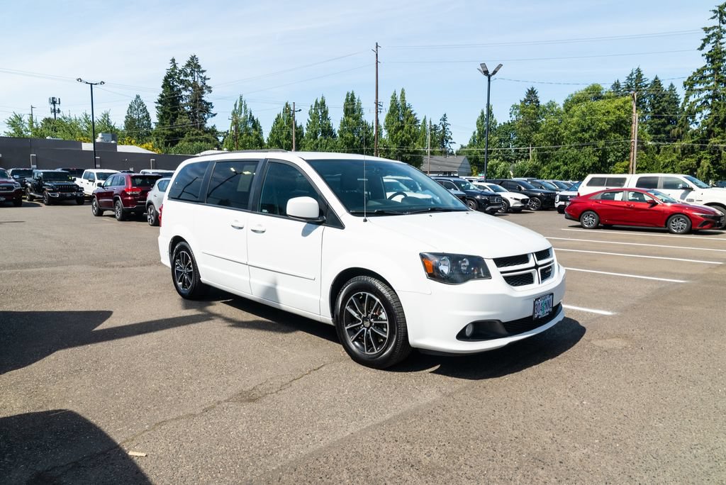 Used 2017 Dodge Grand Caravan GT FWD image 25