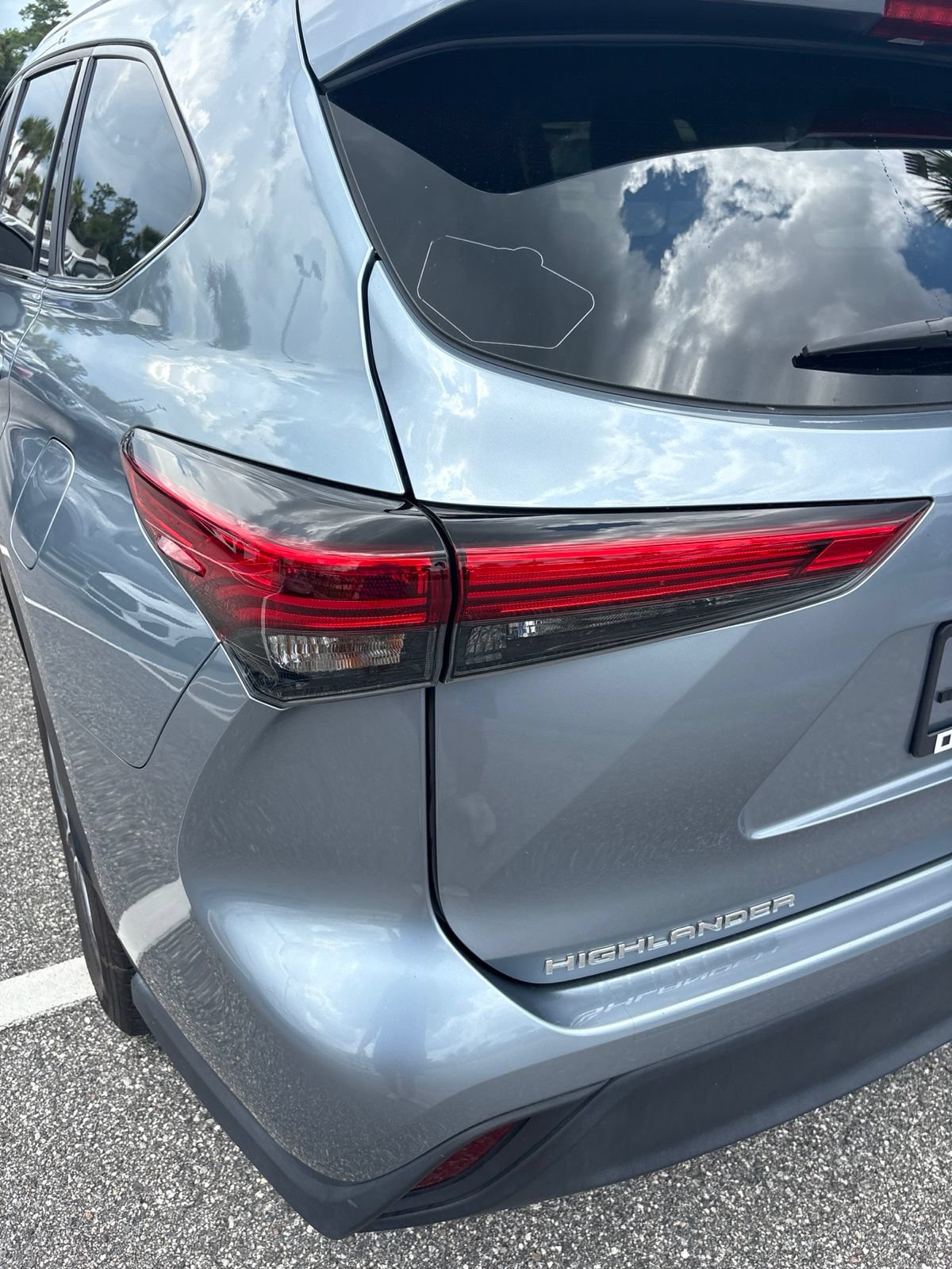 Used 2023 Toyota Highlander XLE FWD image 9