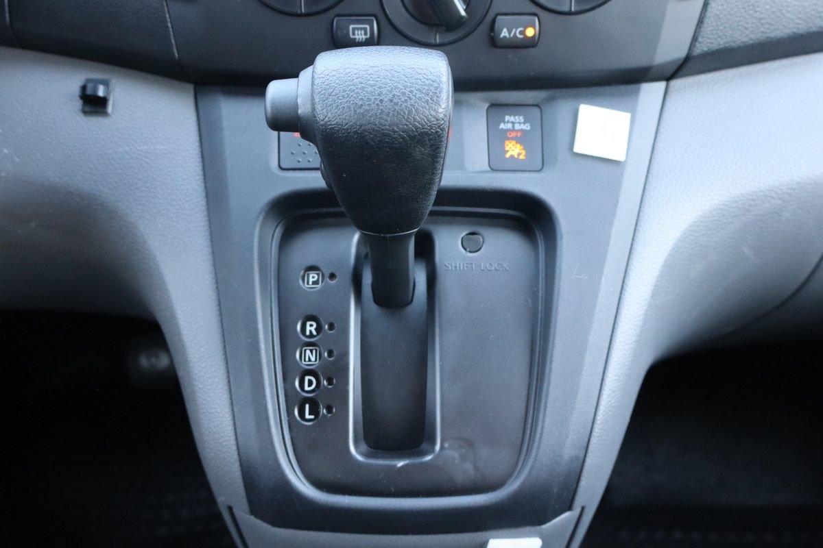 Used 2020 Nissan NV200 SV w/ Back Door Glass Package FWD image 33