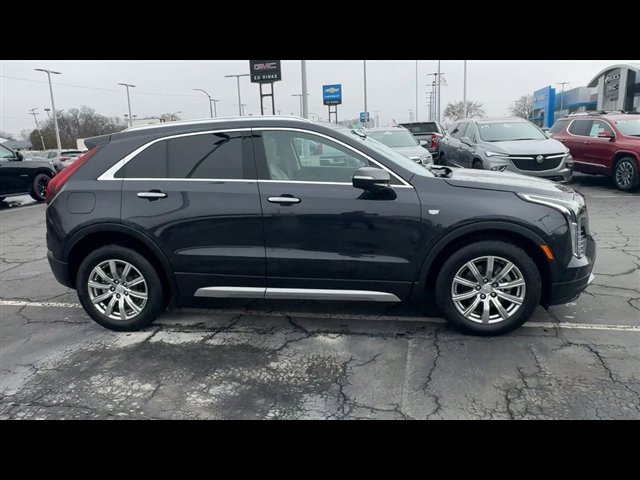Certified 2023 Cadillac XT4 Premium Luxury w/ Cold Weather Package image 9