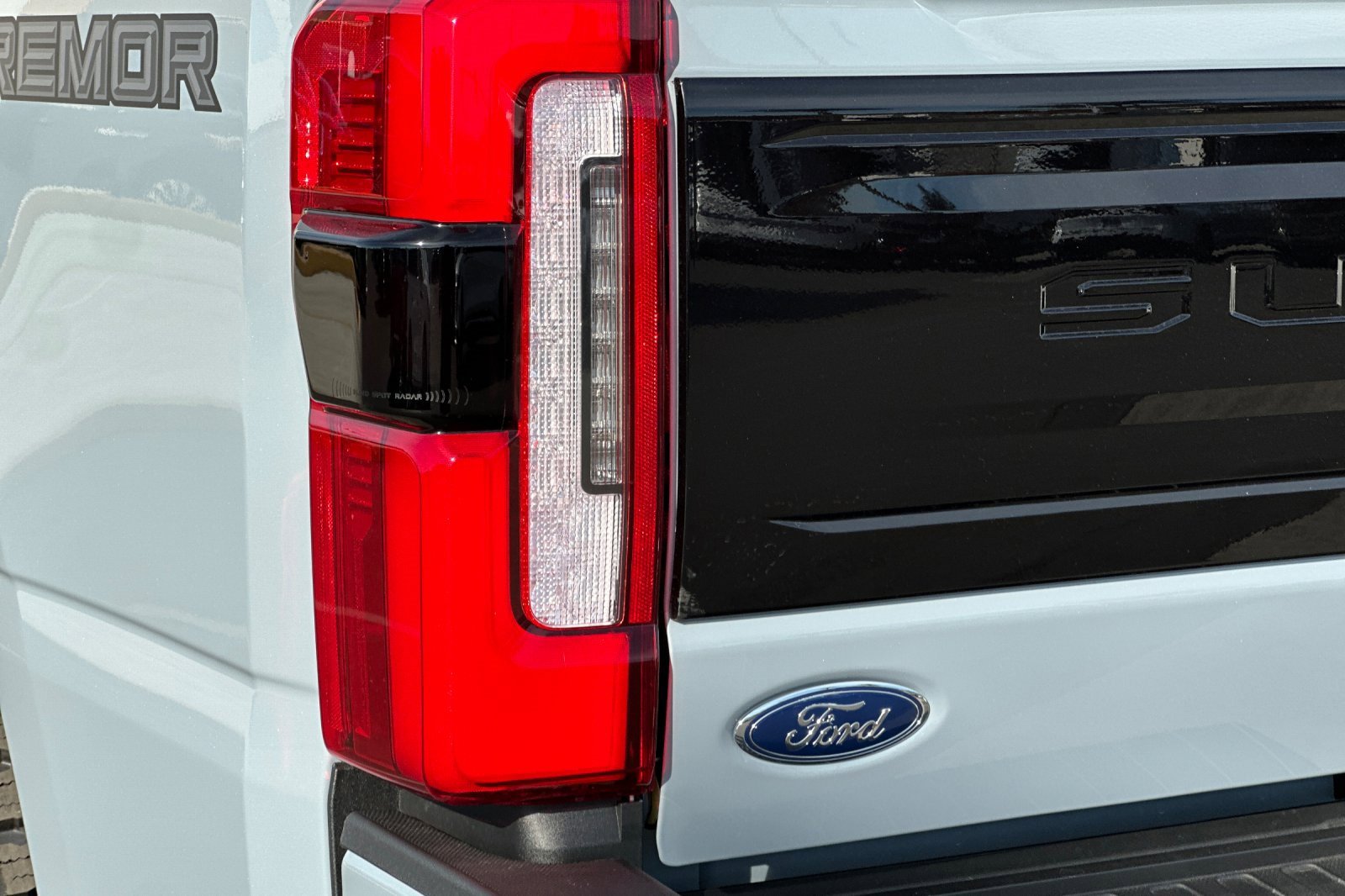 New 2026 Ford F350 Platinum w/ Tremor Off-Road Package image 25