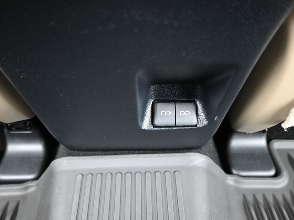 Used 2024 Toyota 4Runner Limited image 12