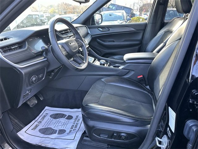 Certified 2024 Jeep Grand Cherokee Altitude image 16