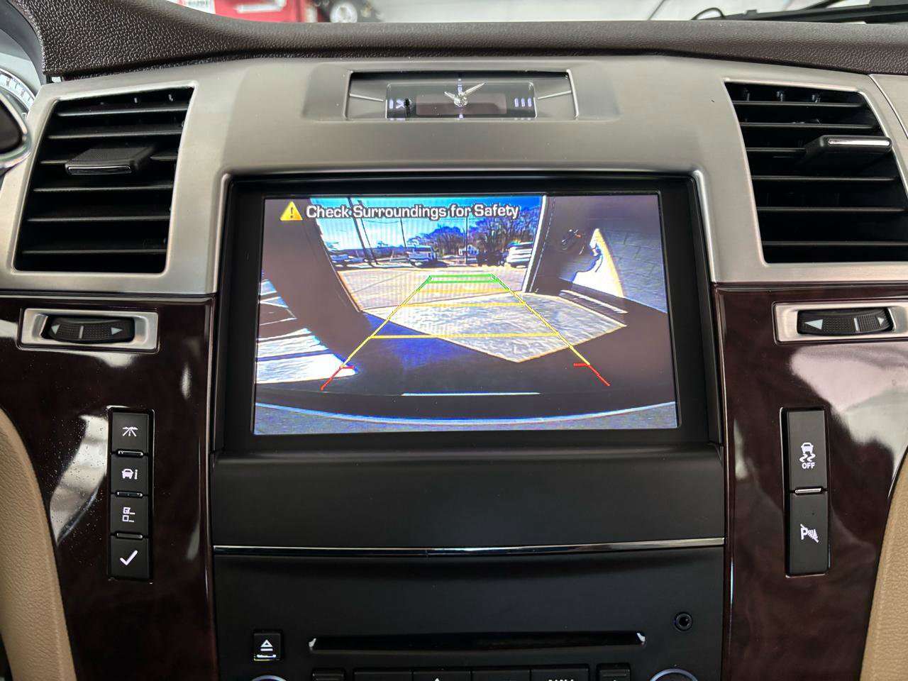Used 2014 Cadillac Escalade Premium AWD/4WD image 33