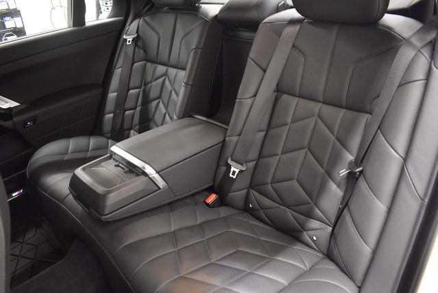 Used 2024 BMW 740i xDrive w/ Executive Package AWD/4WD image 7