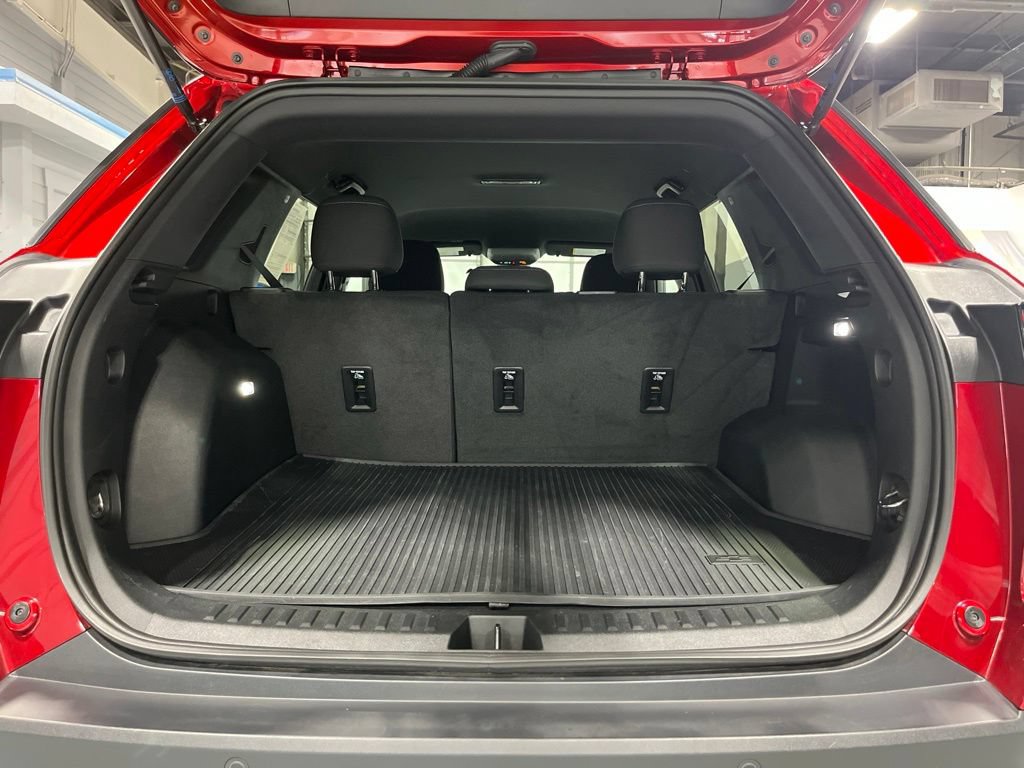Used 2026 Chevrolet Equinox LT w/ Safety and Technology Package AWD/4WD image 36