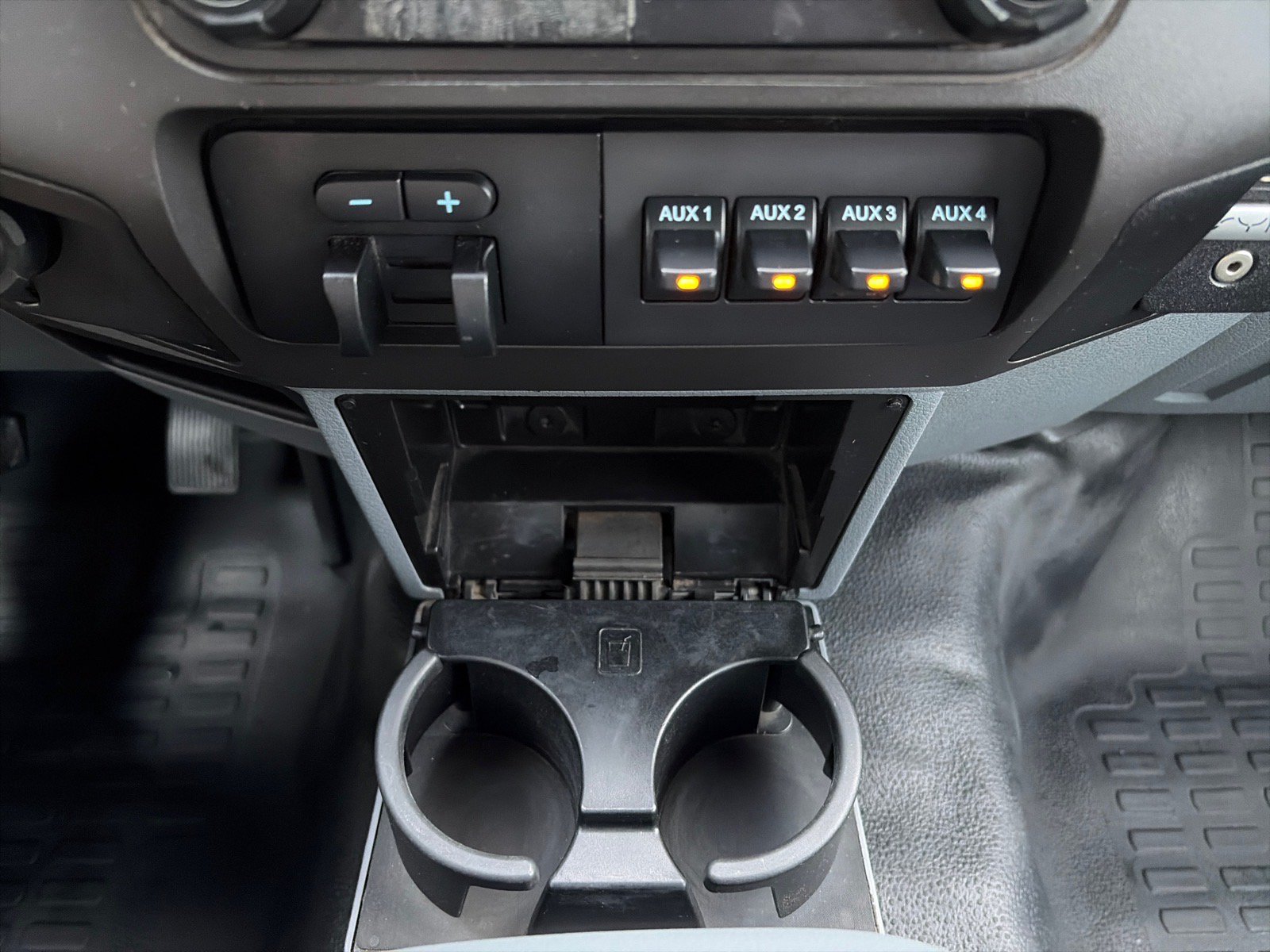 Used 2015 Ford F450 XL w/ Power Equipment Group AWD/4WD image 20
