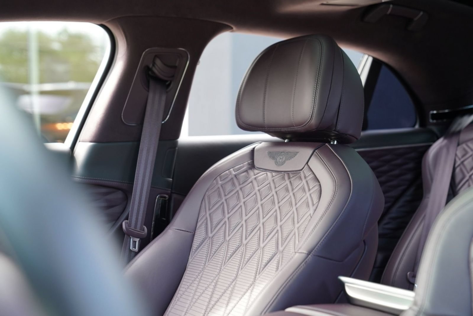 Used 2023 Bentley Flying Spur S V8 AWD/4WD image 40