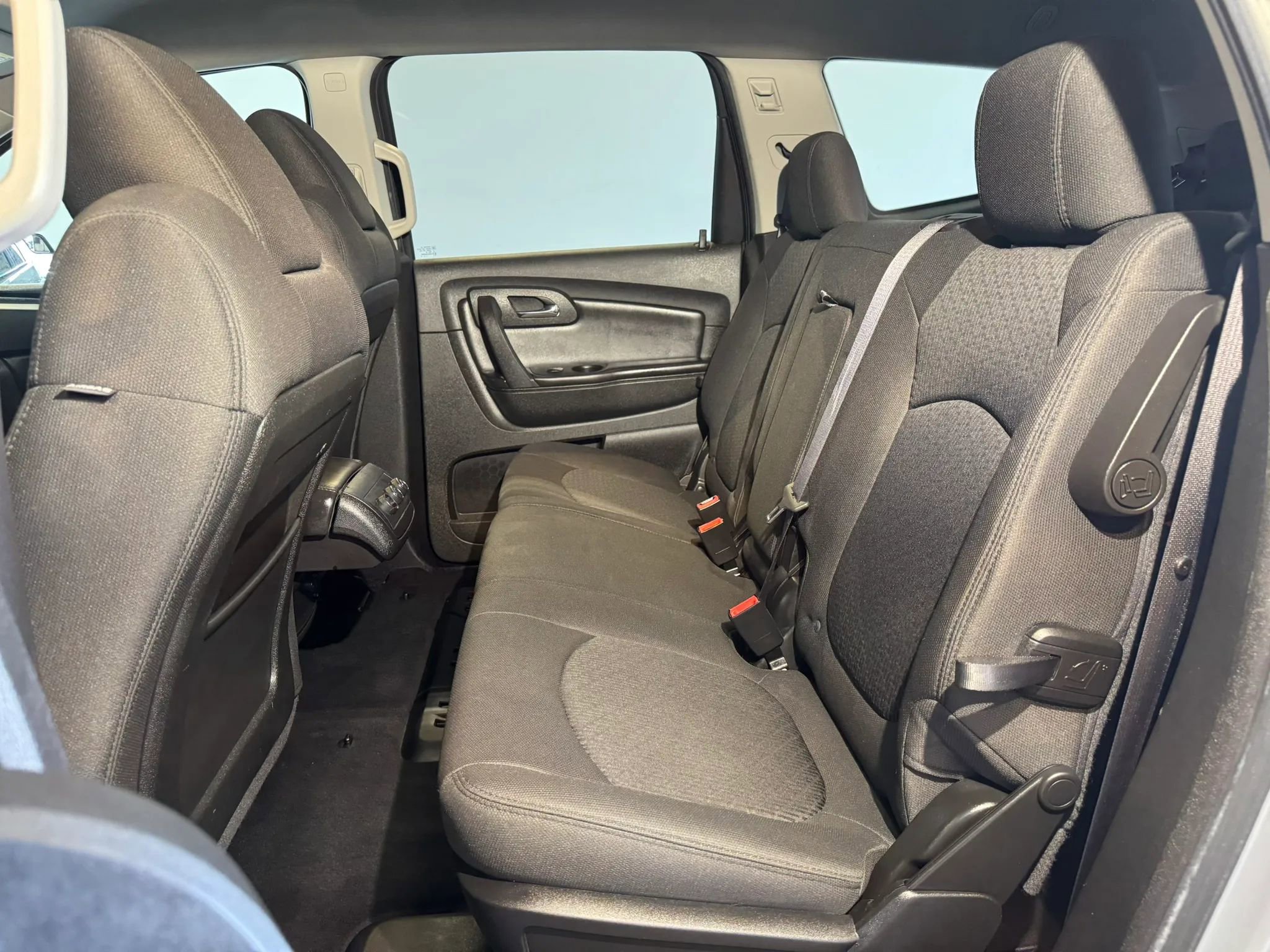 Used 2010 Chevrolet Traverse LT w/ Personal Connectivity Package FWD image 22